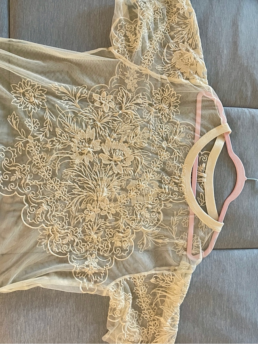 Anthropologie NWT Delicate Floral Lace Overlay Women’s Top - Cream - Picture 3 of 4